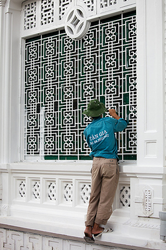 Restoration work on Auberge de Castille's facade