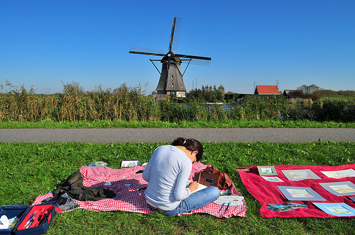 A historic windmill in ’s-Heerenelderen at dawn